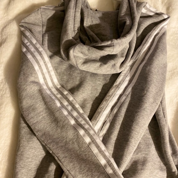 Adidas jacket - Picture 3 of 3